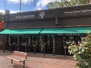 Folding-Arm-Awnings-WA