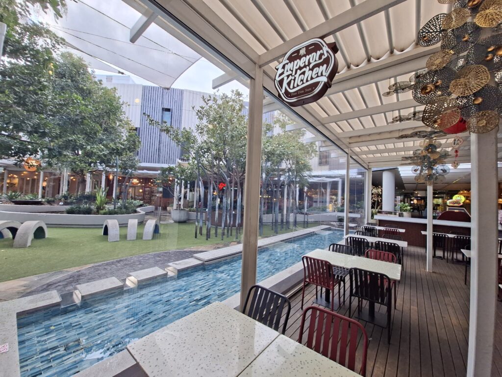Clear blinds for shopping centre