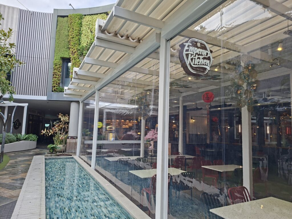Clear blinds for shopping centre